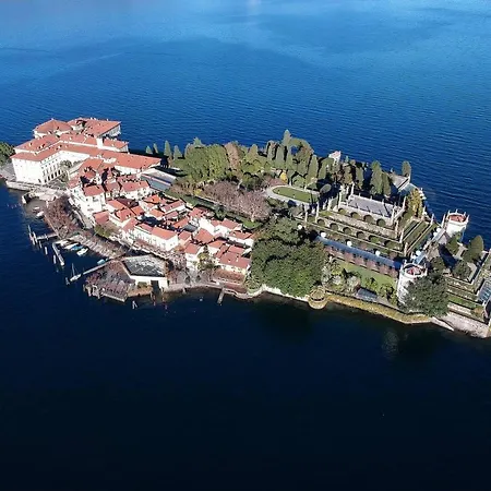 L'ortensia Della Isabella, Con Vista Lago, Balcone Sul Parco E Bagno Esclusivo All'esterno Della * Stresa