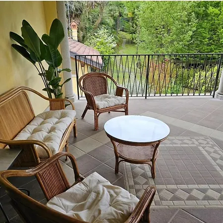 L'ortensia Della Isabella, Con Vista Lago, Balcone Sul Parco E Bagno Esclusivo All'esterno Della Pensión *