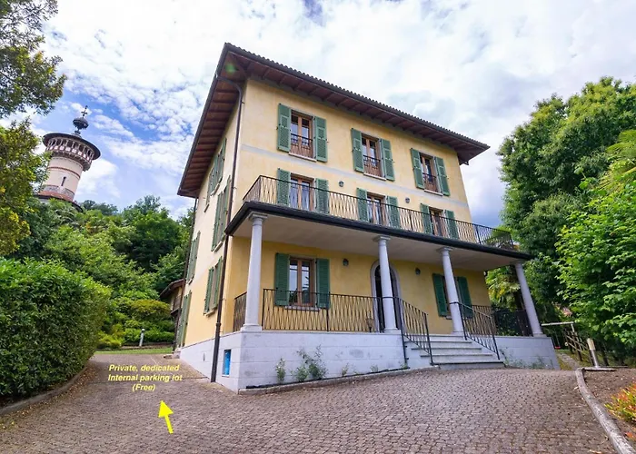 The Ortensia, Our With View, Spacious Park-facing Balcony And Private External Bathroom At The Isabella Konukevi Stresa