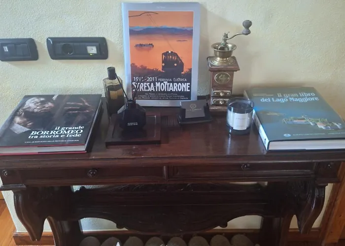 The Ortensia, Our With View, Spacious Park-facing Balcony And Private External Bathroom At The Isabella 스트레사