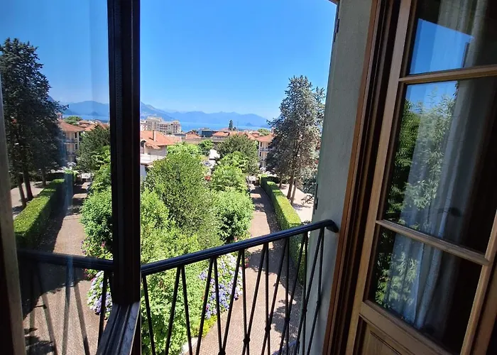 Konukevi The Ortensia, Our With View, Spacious Park-facing Balcony And Private External Bathroom At The Isabella 3*