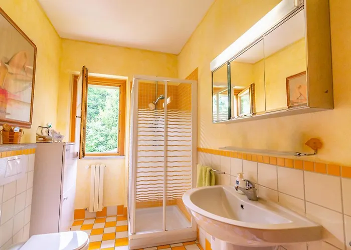 Pensión The Ortensia, Our With View, Spacious Park-facing Balcony And Private External Bathroom At The Isabella Stresa